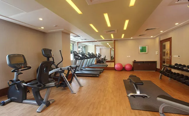 DLF Queens Court Greater Kailash 2